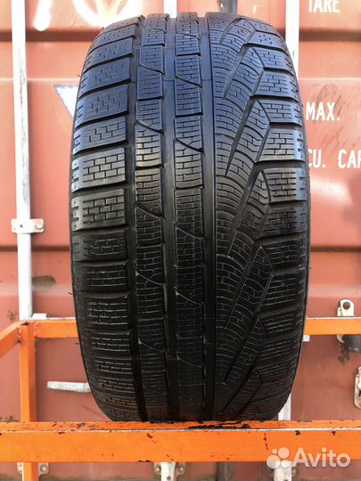 Pirelli Winter Sottozero 210 235/35 R19