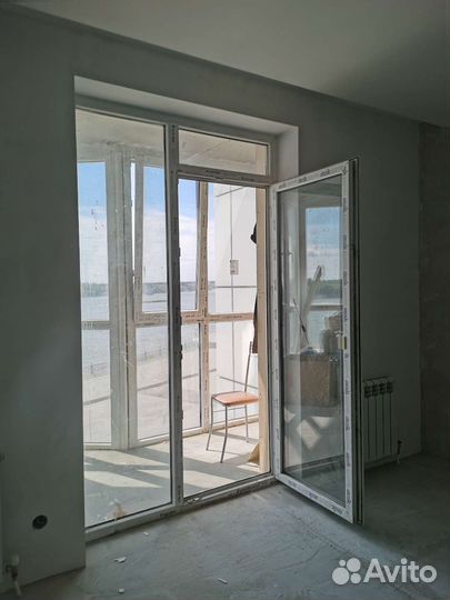 Двери пластиковые со стеклом бу