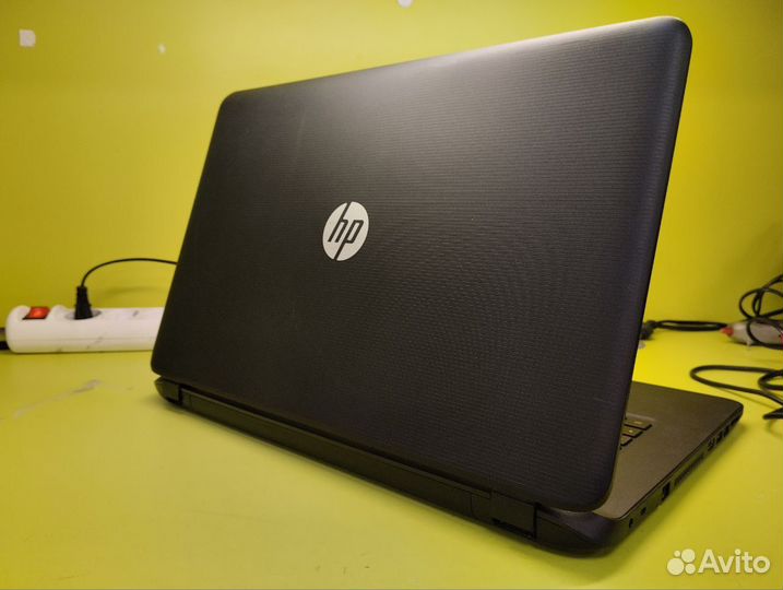 Ноутбук HP 17p105ur