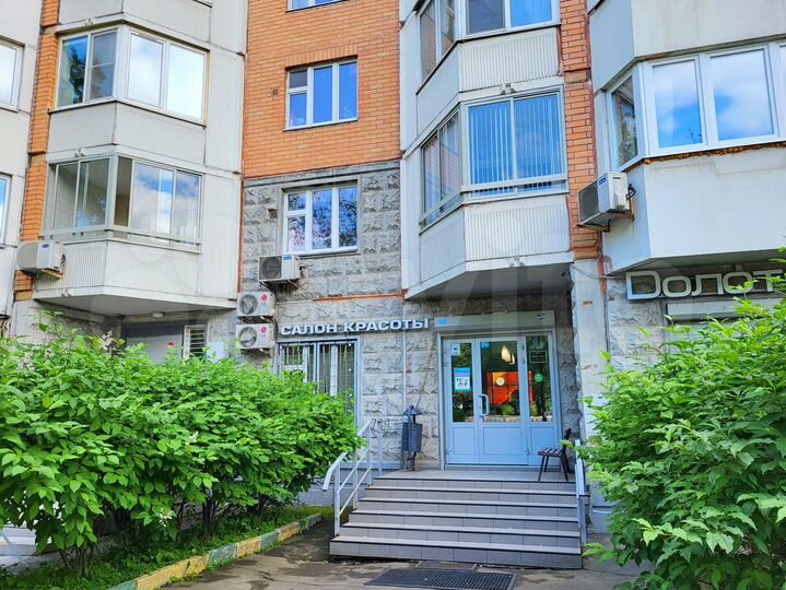 Торговая площадь 113 м² на первой линии