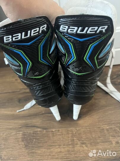 Хоккейные коньки bauer