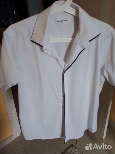 Белые рубашки