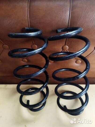 Пружины передние на Шкоду Октавиа 5