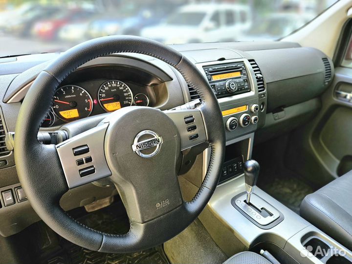 Nissan Pathfinder 2.5 AT, 2006, 186 200 км