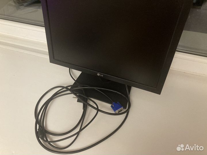 Монитор LG flatron L1919S