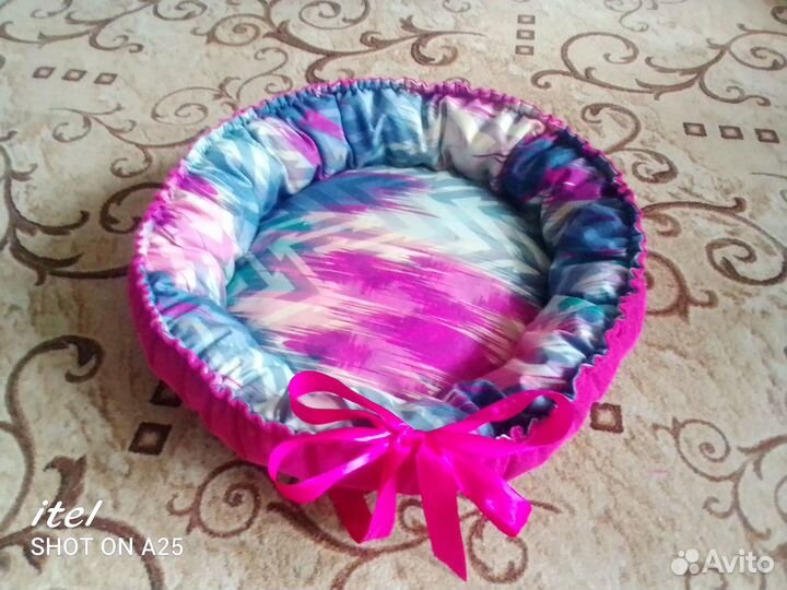 Лежанки новые для собак и кошек