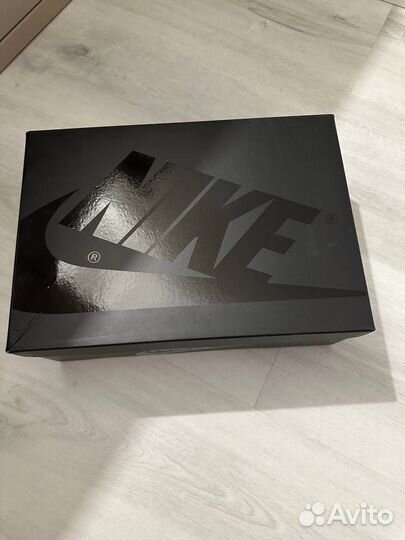 Кроссовки nike