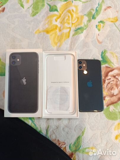 iPhone 11, 64 ГБ