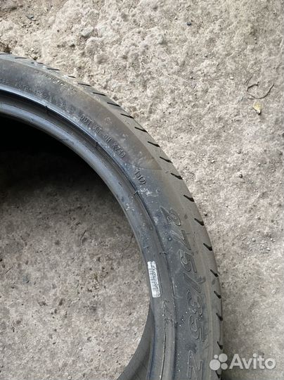 Pirelli P Zero 275/35 R21