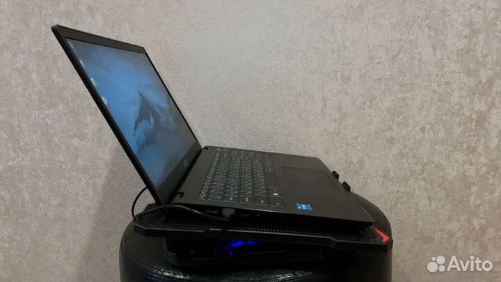 Ноутбук MSI