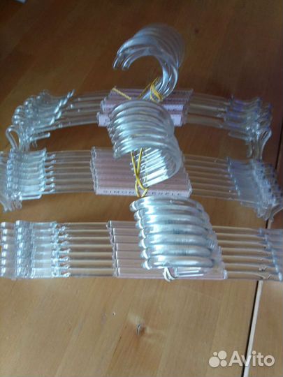 Вешалки плечики для одежды детские