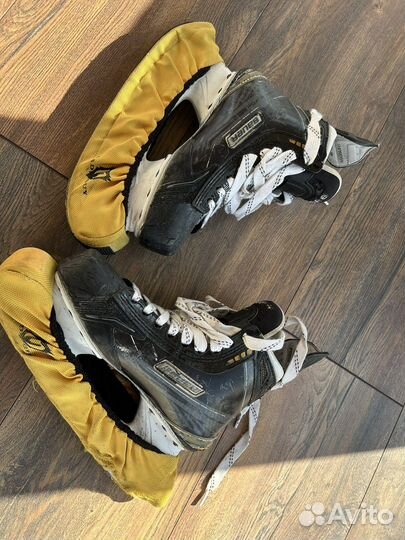 Коньки хоккейные