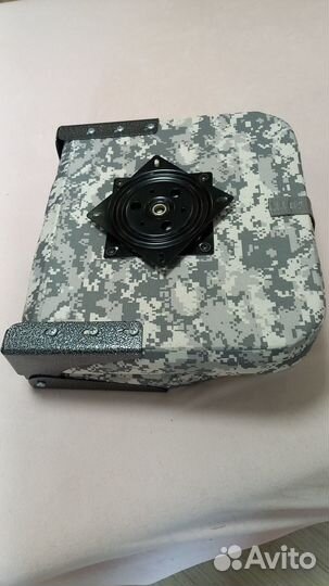 Поворотное кресло для лодки