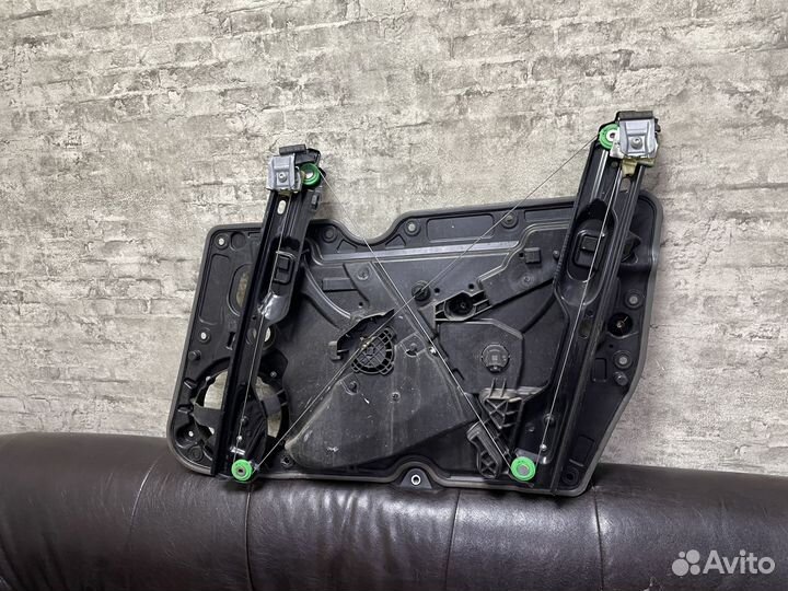 Стеклоподъемник передний левый Фольксваген Гольф 6