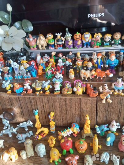 Разные игрушки из киндера