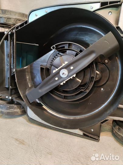 Газонокосилка электрическая Makita ELM4120