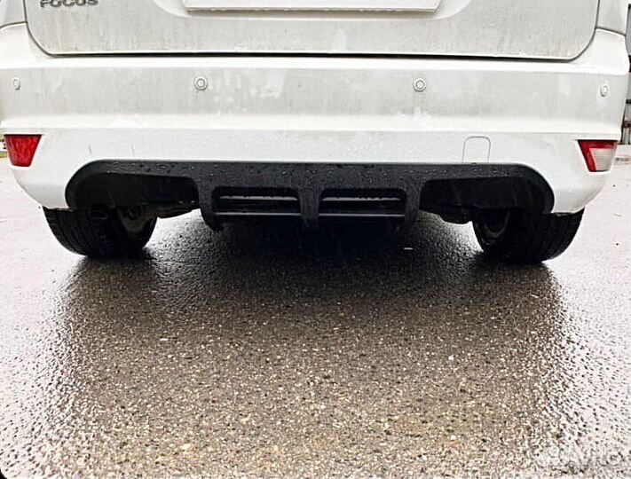 Накладка заднего бампера Zetec S на Ford Focus 2