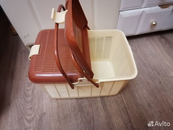 Переноска для кошек и собак