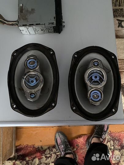 Колонки и магнитофон