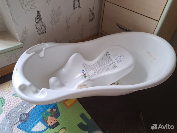 Ванночка для купания новорожденного с горкой