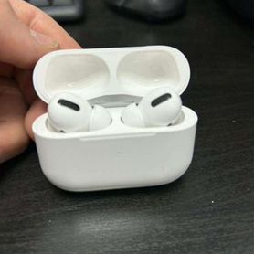 Беспроводные наушники apple airpods