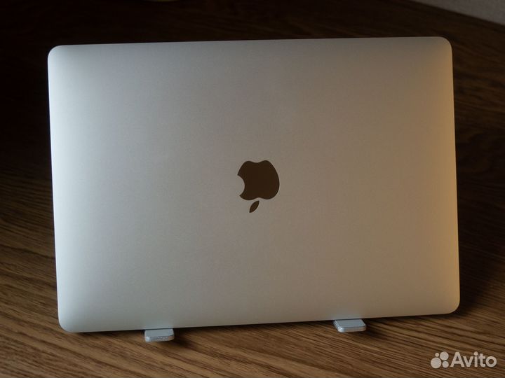 Apple MacBook air 13 2020 m1 8gb 256