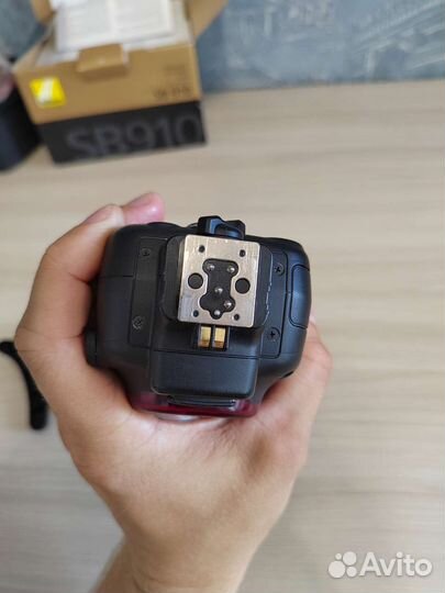 Фотовспышка nikon-sb 910