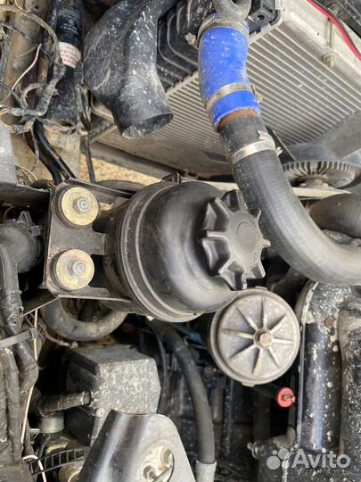 Бачок гур BMW E32