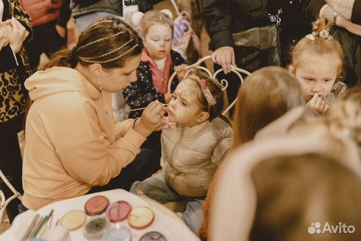 Художник аквагример
