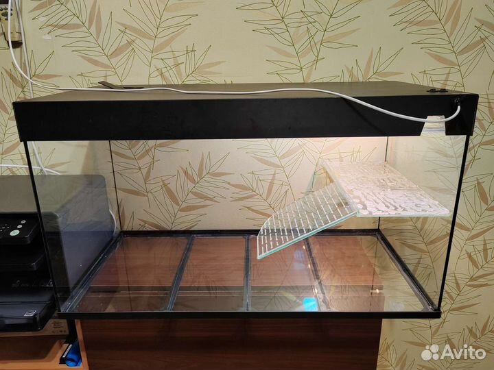 Фильтр и аксессуары аквариума (террариума) красноу