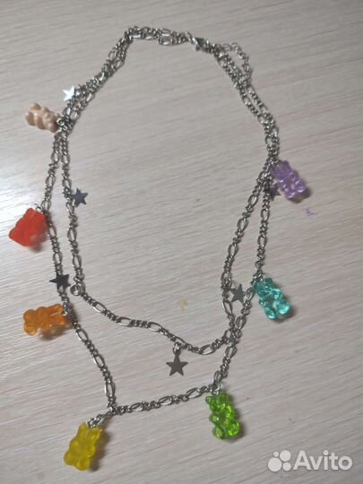 Колье пласмасовое