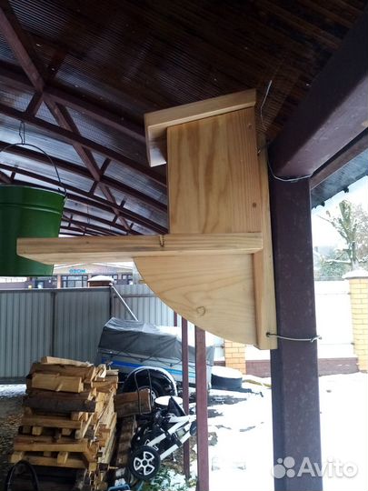 Кормушка для белок и птиц