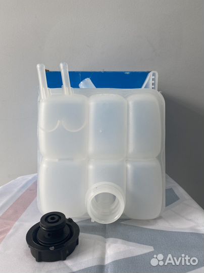 Бачок расширительный Ford Focus 2 Mazda 3