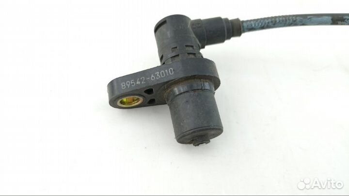 Датчик abs передний правый Toyota Opa ZCT10