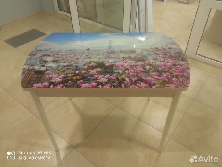 Стол кухонный