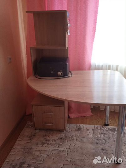 Письменный стол для школьника бу