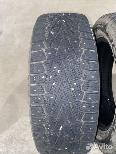 Pirelli Ice 215/60 R17