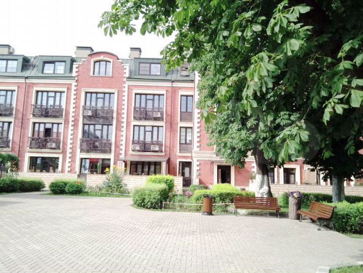 Здание, 382.7 м²