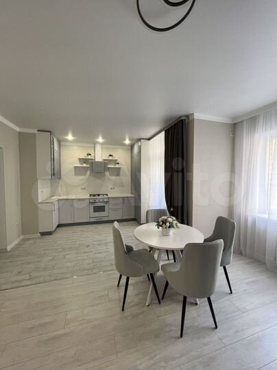 2-к. квартира, 70 м², 5/18 эт.