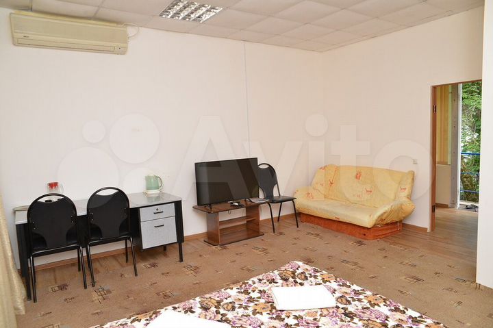 Комната 15 м² в 3-к., 1/1 эт.