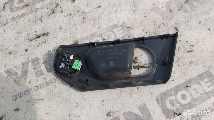 Накладка передней левой ручки Opel Meriva A