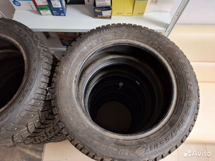 Goodyear Ultragrip 600 225/55 R17