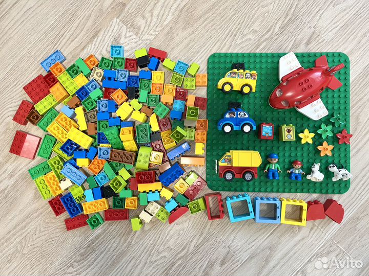 Лего дупло много, более 200 деталей
