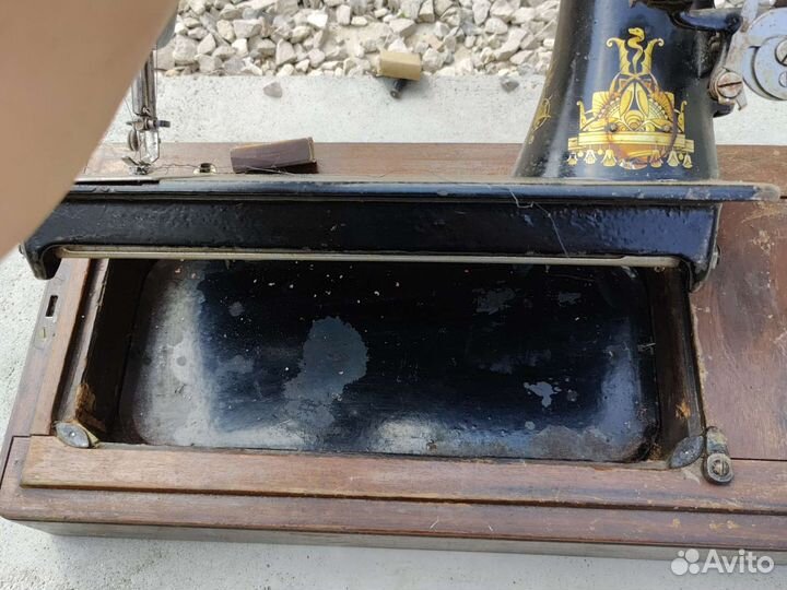 Швейная машинка зингер singer