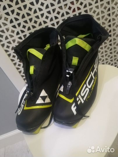 Лыжные ботинки Fischer RCJ классика
