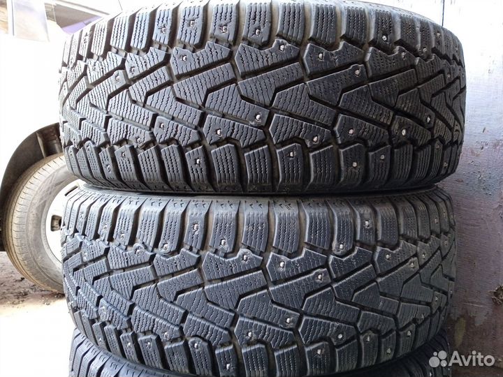 Pirelli Ice Zero 205/55 R16