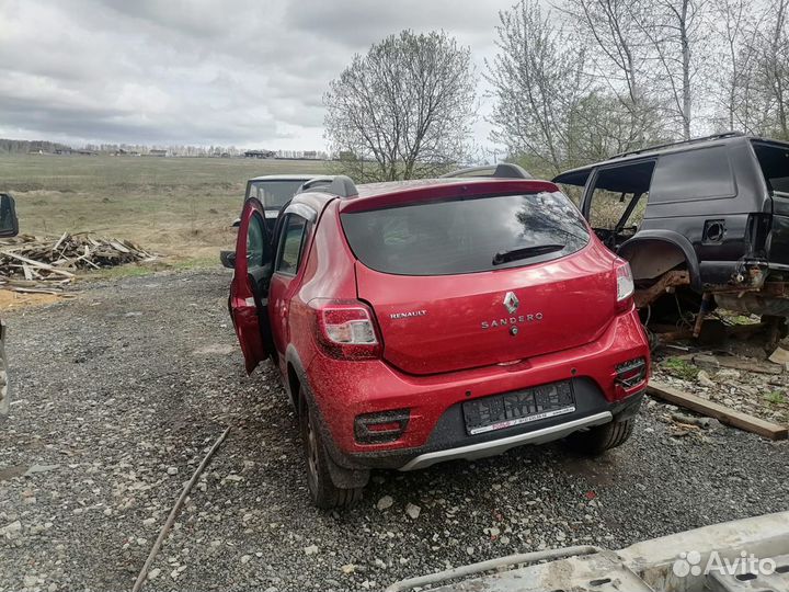 Renault sandero 2 2015 стэпвэй в разборе