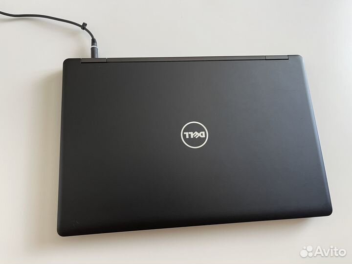 Ноутбук Dell Latitude 5580 + сумка и зарядка