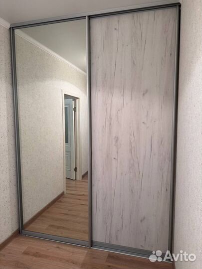 Шкаф купе с зеркалом