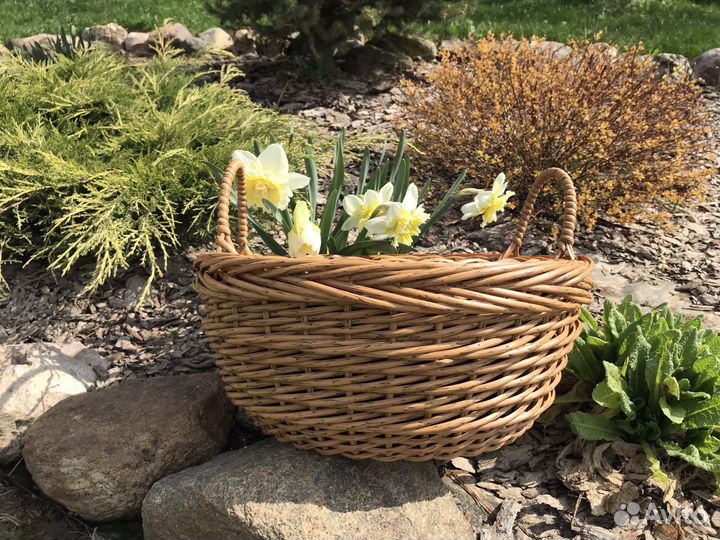 Кашпо из искусственного ротанга